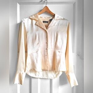 100% Silk Vintage Banana Republic Blouse - Size Small - Cream W/Notched Collar